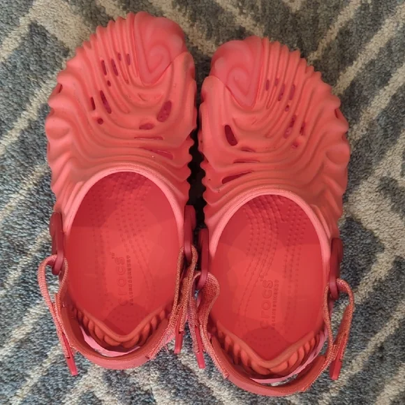 CROCS Salehe x Bembury Kids Orange/Salmon Textured Clogs - Picture 4 of 8